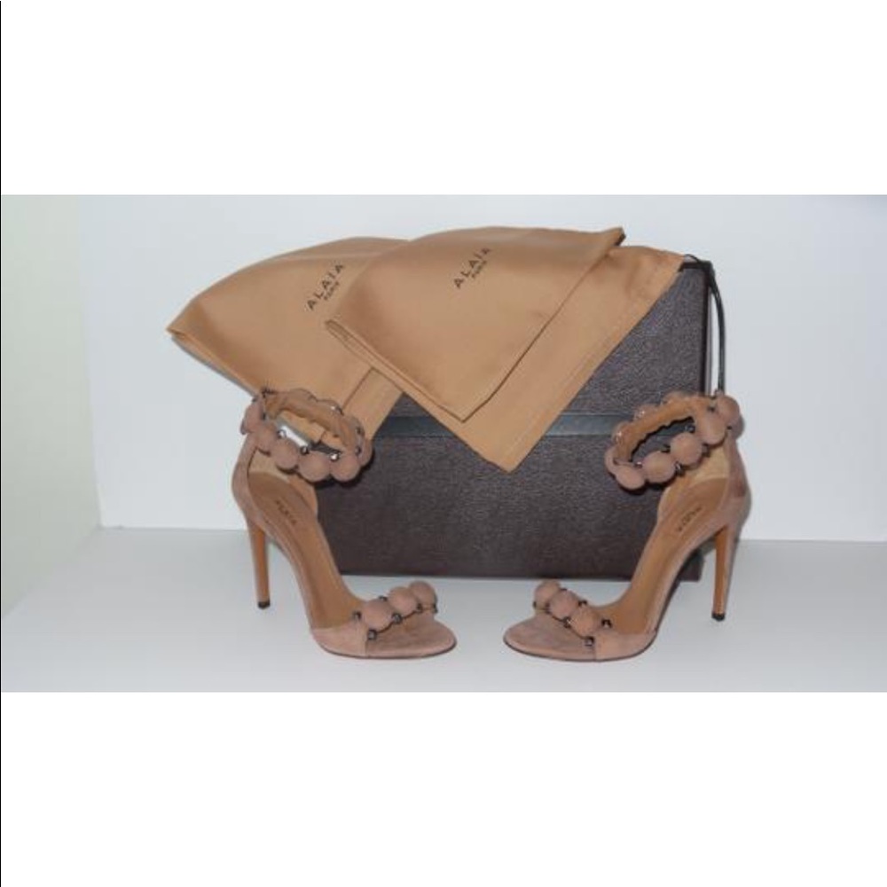 ALAIA BOMBE TAUPE STUDDED SANDALS HEELS SIZE 36 - Picture 10 of 11